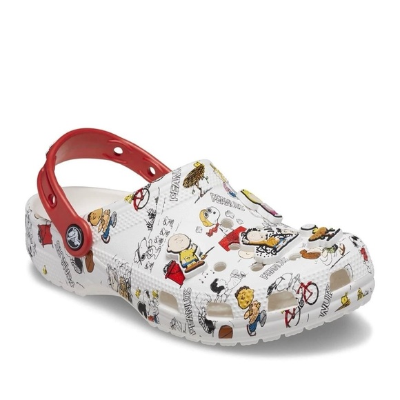 Crocs Peanuts Snoopy and the gang shoes / m6 w8 / hard to find size / NEW tags - Picture 4 of 9